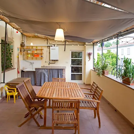 Casa San Girolamo Historic Flat With Cosy Terrace In Lucca's Centre Апартаменты *