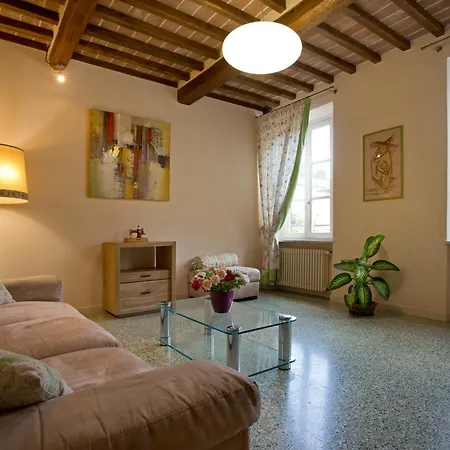 Casa San Girolamo Historic Flat With Cosy Terrace In Lucca's Centre * Лукка